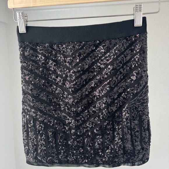 BCBG Maxazria Black Sequin Skirt, Size XS - Picture 4 of 5